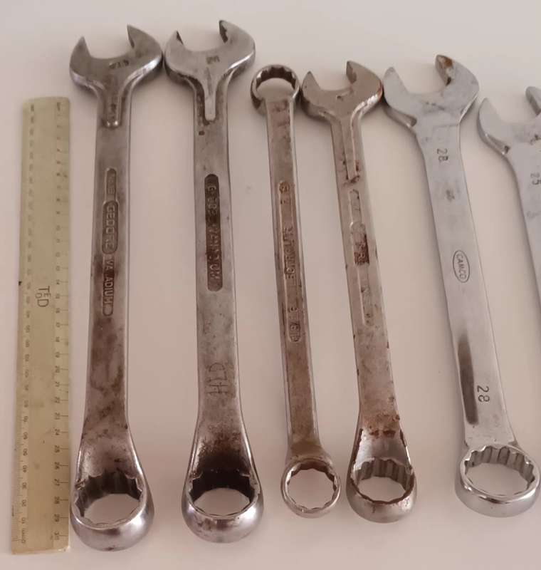 Lot of Spanners. 16 pieces. Various Sizes.
