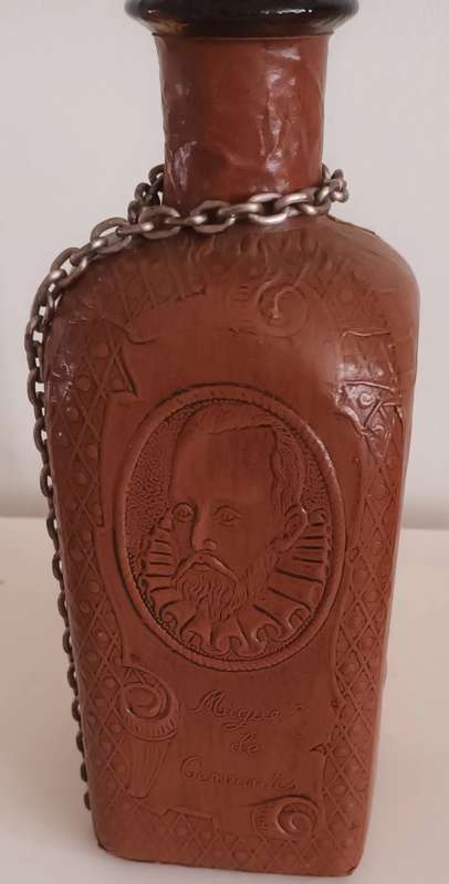 STUNNING VINTAGE MIQUEL DE CERVANTES DECANTER (HAND MADE IN SPAIN). COLLECTABLE.