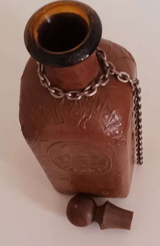 STUNNING VINTAGE MIQUEL DE CERVANTES DECANTER (HAND MADE IN SPAIN). COLLECTABLE.
