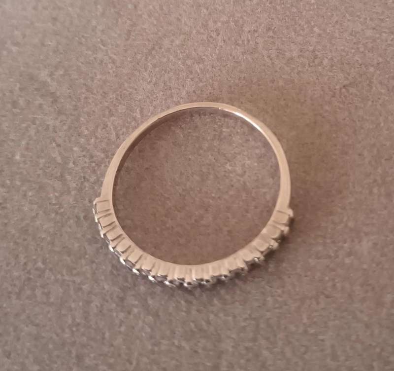 Sterling Silver Half Eternity Ring. Size P.