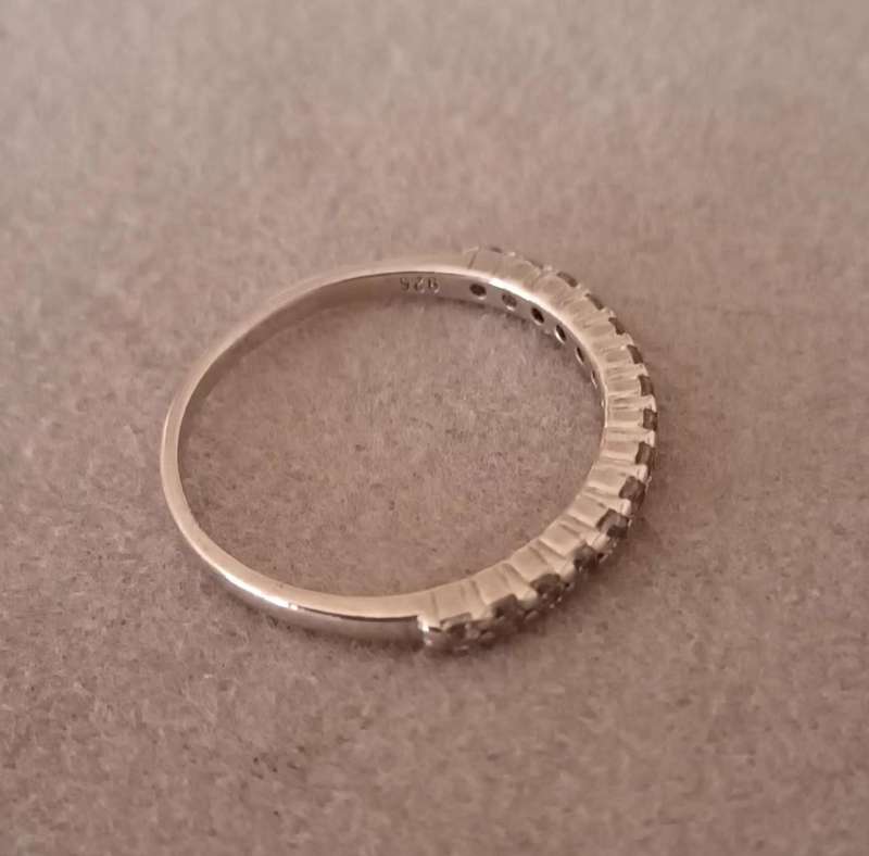 Sterling Silver Half Eternity Ring. Size P.