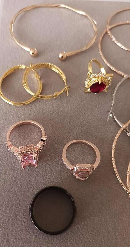 Lot of Brand-New Costume Jewellery.