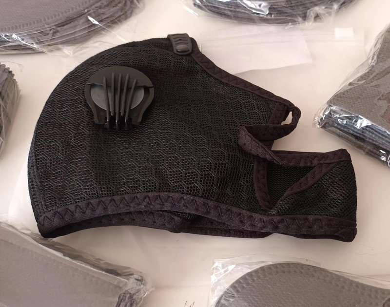 Protective Reusable Multiple Filter Layered Face Mask with 60x Carbon Filters Pads. New.