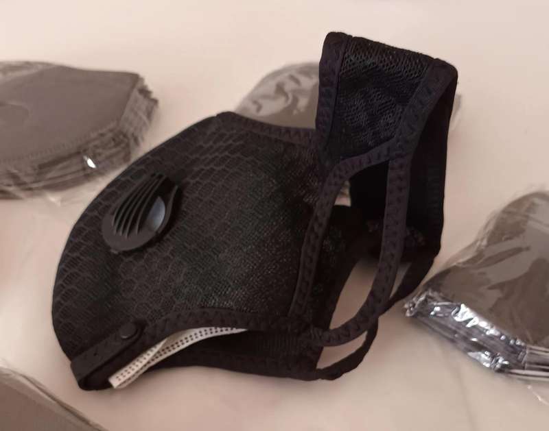 Protective Reusable Multiple Filter Layered Face Mask with 60x Carbon Filters Pads. New.