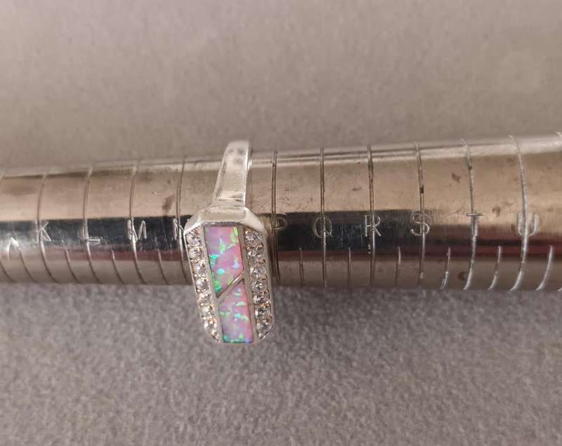 Lovely Sterling Silver Opal Ring. Size O.