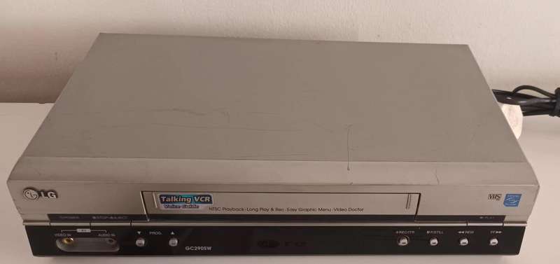 LG TALKING VCR. VIDEO DOCTOR. GC290SW. NTSC Playback. Long Play and Record.