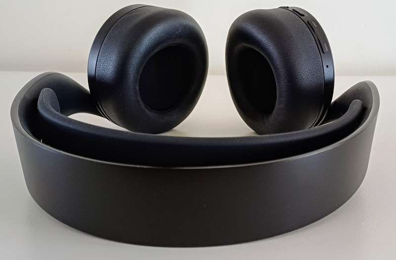 PS5 Pulse 3D Wireless Headset (Midnight Black). Like New