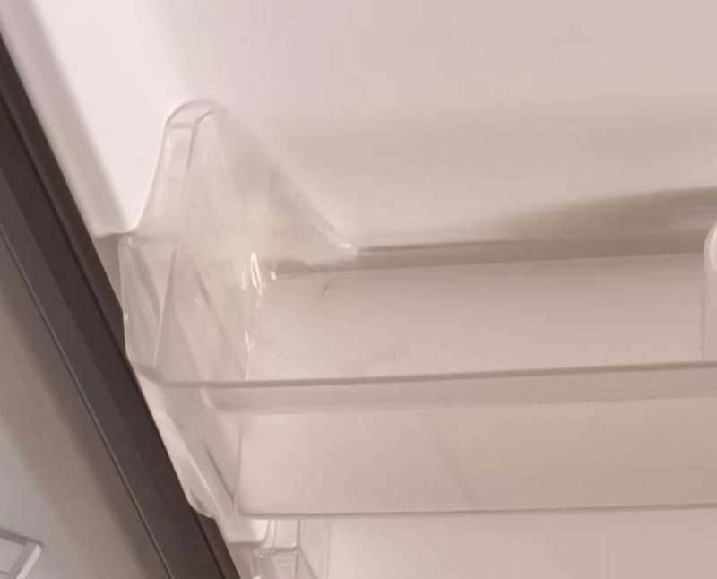 KIC 170 Liter Top Freezer Fridge KTF518-2WH. Like New. FOR COLLECTION ONLY!!!