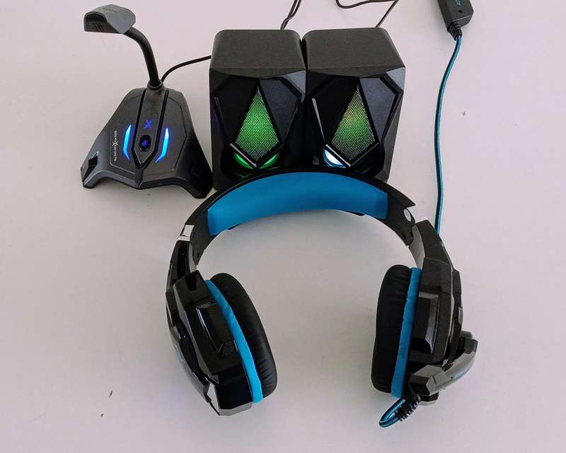 T Dagger Speakers + Kotion Each Headset + Foxxray Microphone.