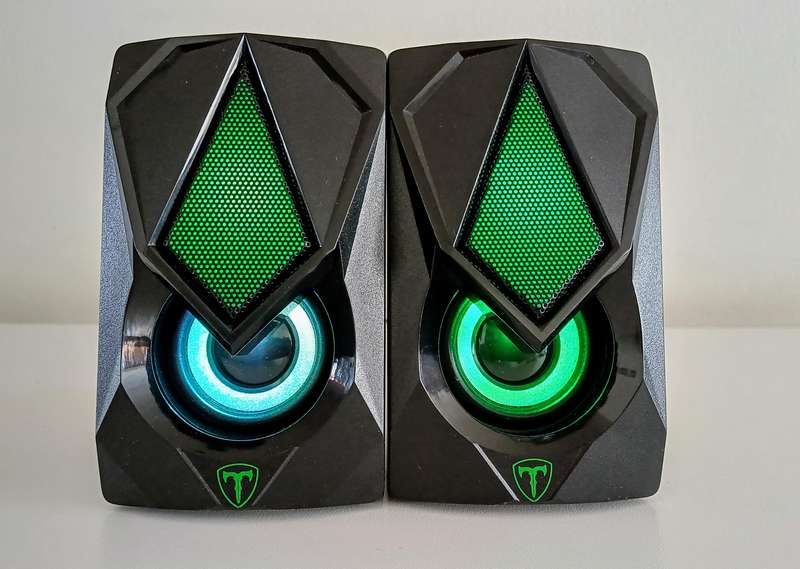 T Dagger Speakers + Kotion Each Headset + Foxxray Microphone.