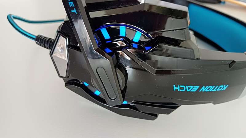 T Dagger Speakers + Kotion Each Headset + Foxxray Microphone.
