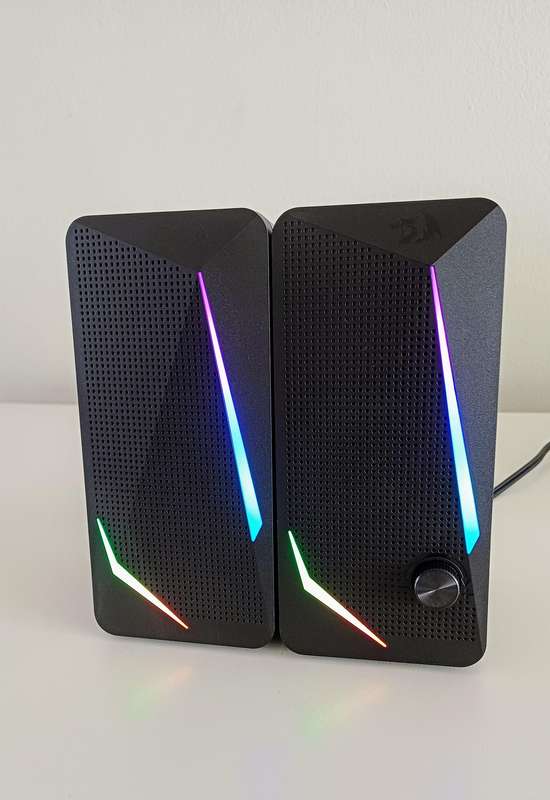 REDRAGON GS510 WALTZ 2.0 RGB Gaming Speakers.