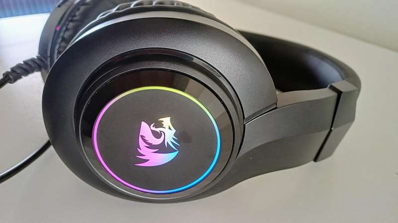 REDRAGON Over-Ear Hylas Gaming Headset.