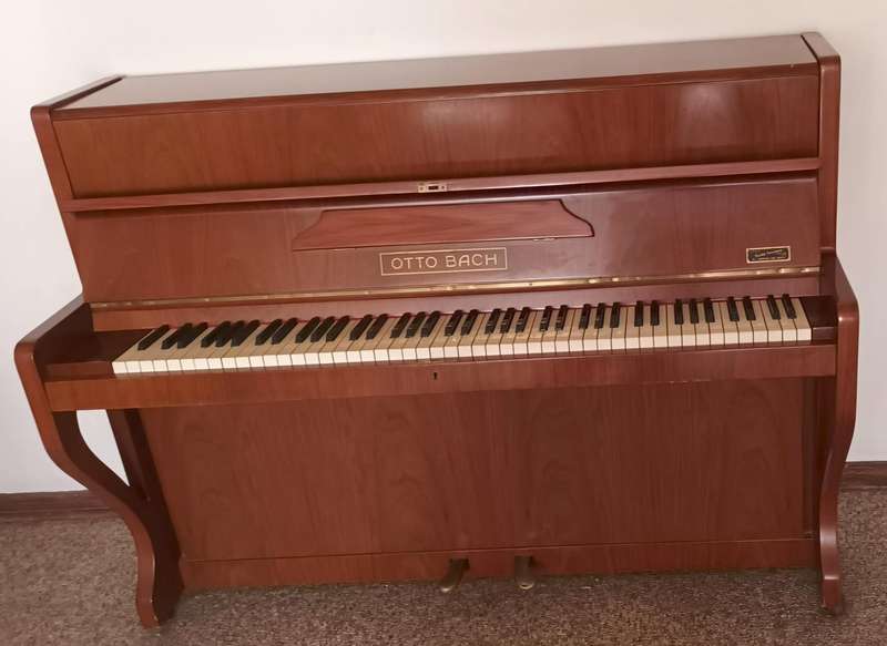 OTTO BACH UPRIGHT PIANO. FOR COLLECTION ONLY!!!