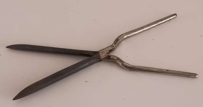 Antique DIAMANT Metal Stove Top Hair Curling Iron.