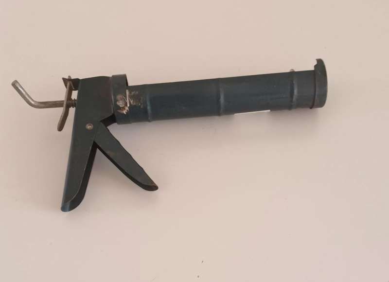 Silicone Gun.