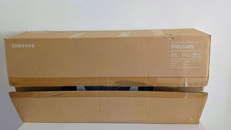 34" SAMSUNG Odyssey G55T UWQHD 165Hz Curved Gaming Monitor.