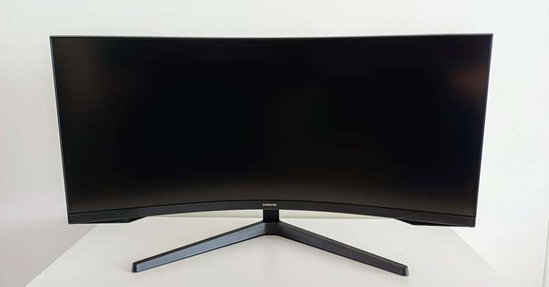 34" SAMSUNG Odyssey G55T UWQHD 165Hz Curved Gaming Monitor.