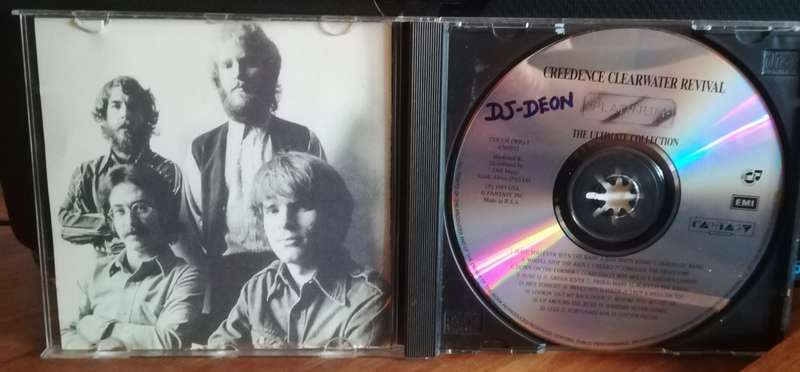 CREEDENCE CLEARWATER REVIVAL - PLATINUM CD