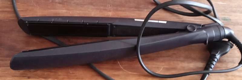 Babyliss Hair Straightener. Working 100%.