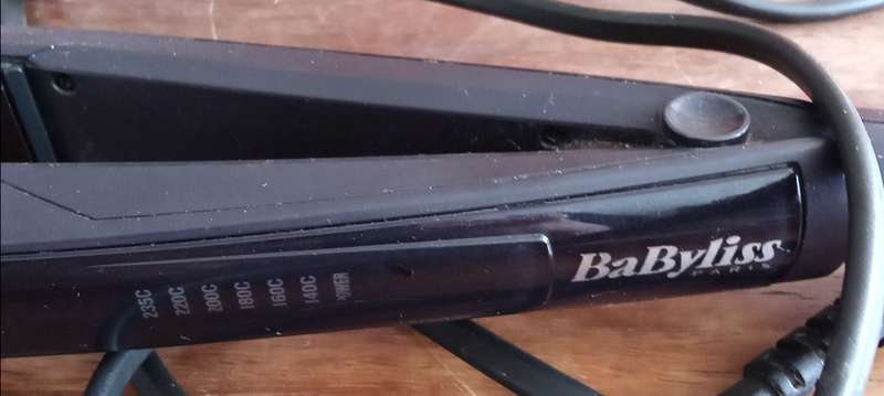 Babyliss Hair Straightener. Working 100%.