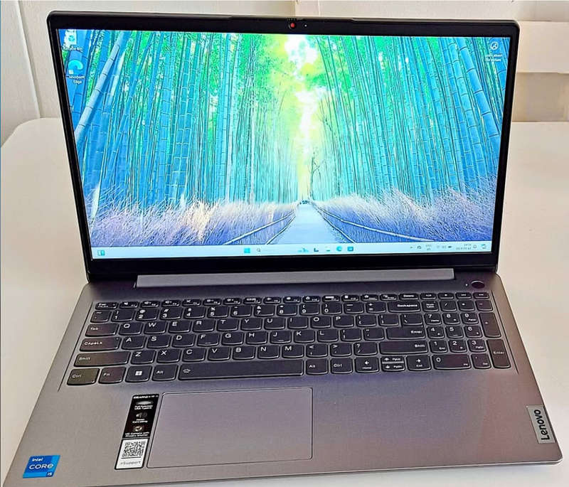 Lenovo IdeaPad 3 15IAU7, i5 12th gen Laptop with 16GB RAM & 1TB Ultra Fast SSD like New.