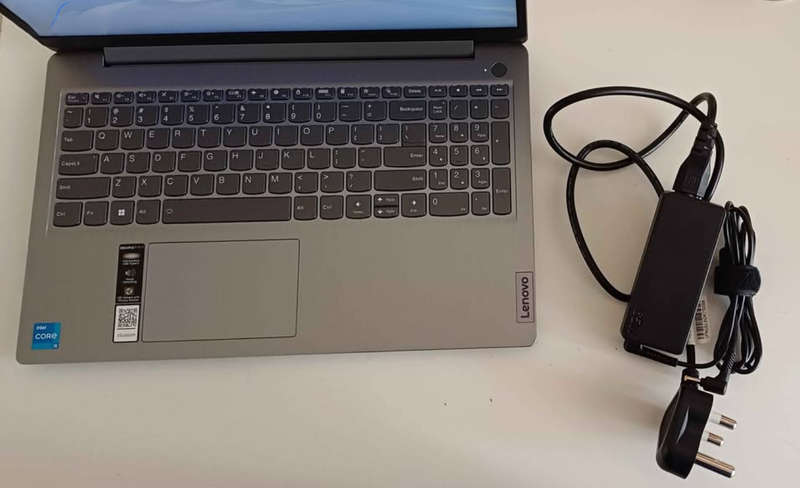 Lenovo IdeaPad 3 15IAU7, i5 12th gen Laptop with 16GB RAM & 1TB Ultra Fast SSD like New.