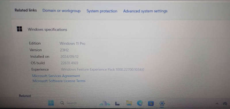 Lenovo IdeaPad 3 15IAU7, i5 12th gen Laptop with 16GB RAM & 1TB Ultra Fast SSD like New.