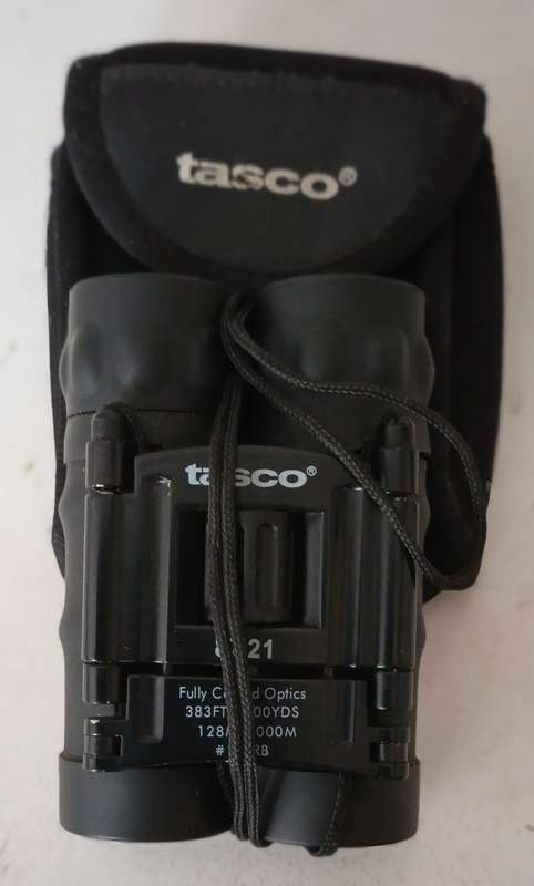 Tasco 8x21 Foldable Compact Pocket Binoculars with Carrycase & Neck strap.