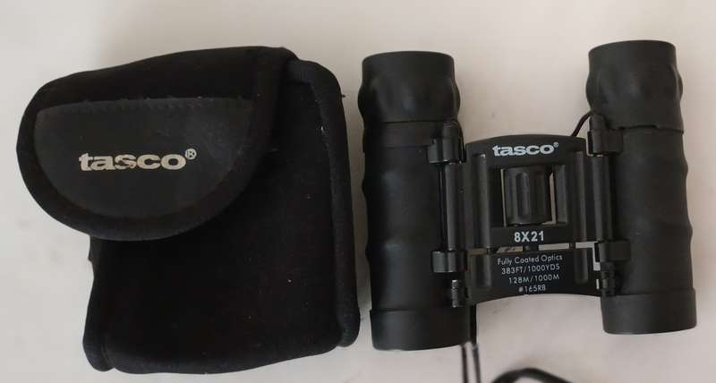 Tasco 8x21 Foldable Compact Pocket Binoculars with Carrycase & Neck strap.