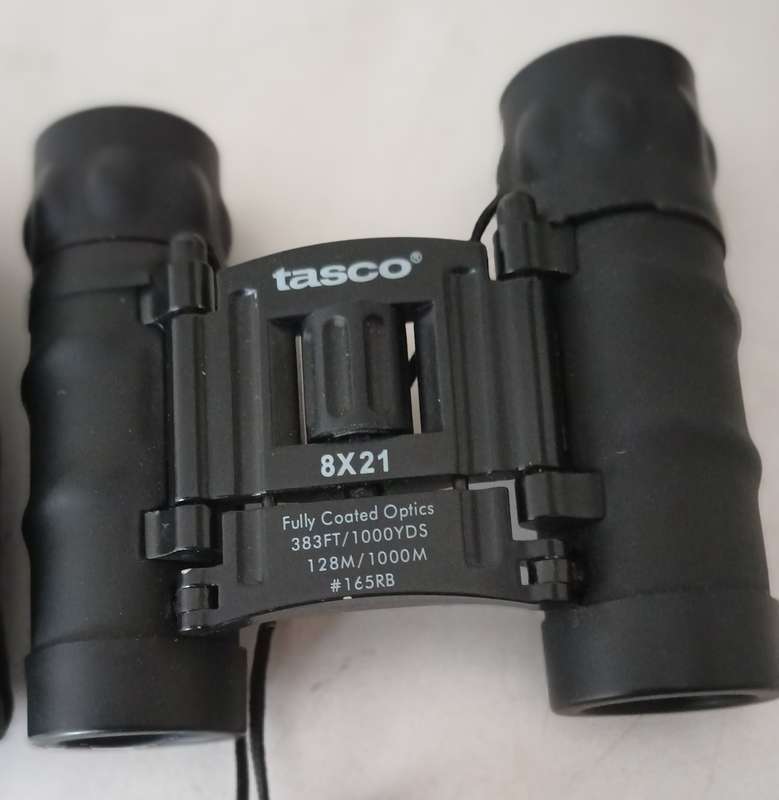 Tasco 8x21 Foldable Compact Pocket Binoculars with Carrycase & Neck strap.