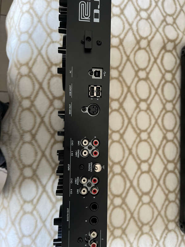 Roland 808 DJ controller + Flight Case
