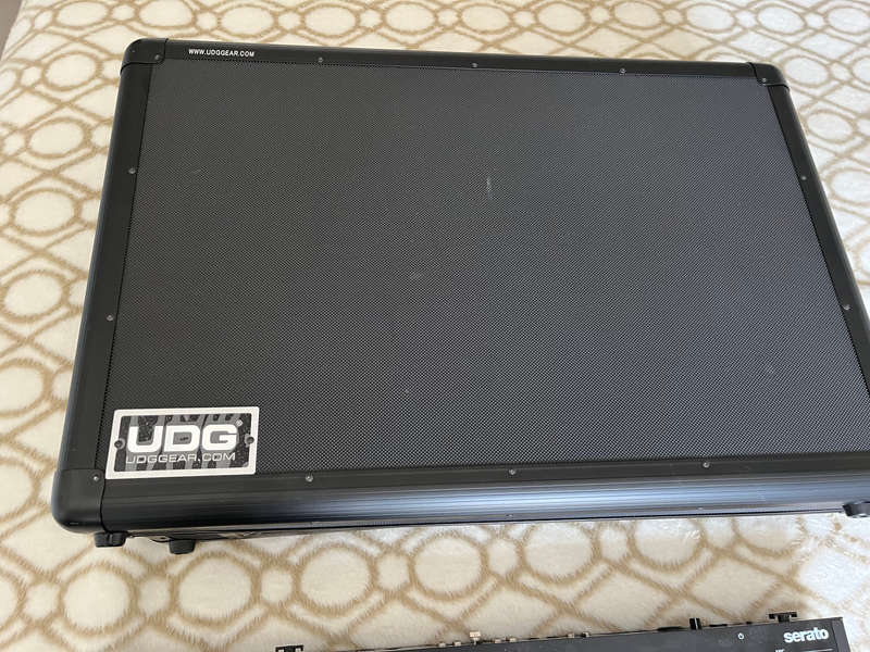 Roland 808 DJ controller + Flight Case