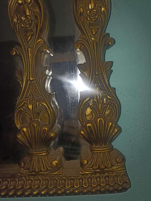 Entrance hall mirror and table