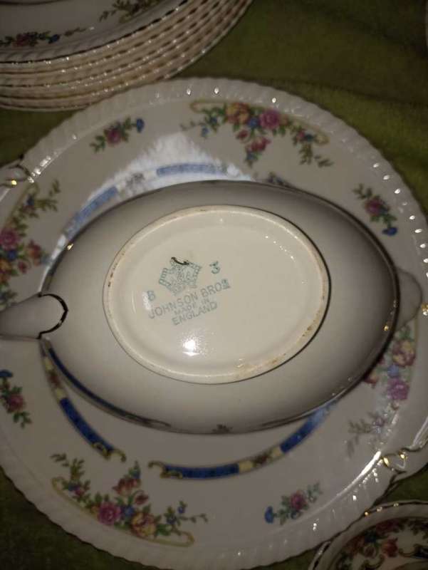Johnson Bros dinner service Eastbourne