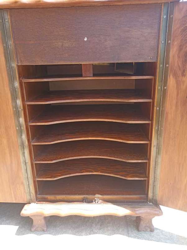 Imbuia Gallow Tone Gramophone