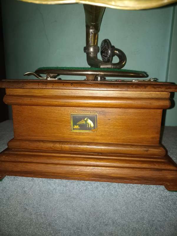 His Masters Voice Gramophone
