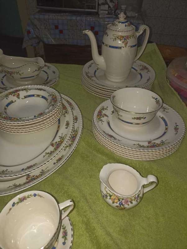 Johnson Bros dinner service Eastbourne