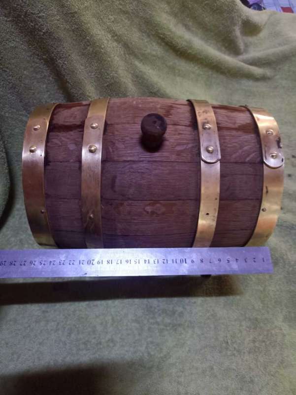 Brass wine Barrel 5 litres with wooden knob