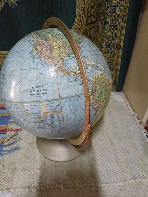 REPLOGAL VINTAGE GLOBE MADE IN USA