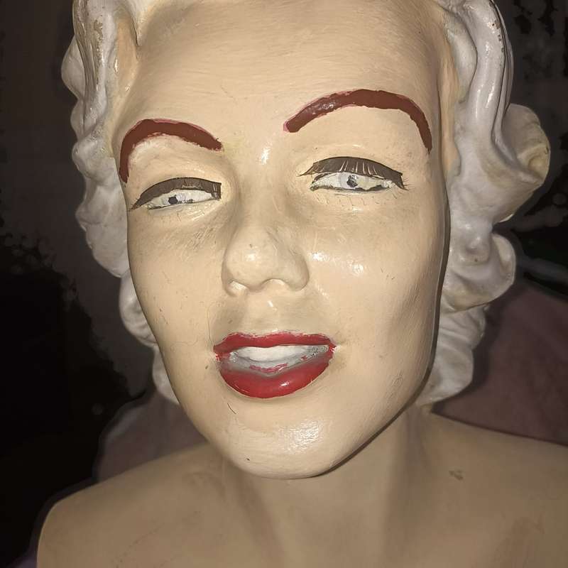 Marilyn Monroe Bust 1950 Vintage