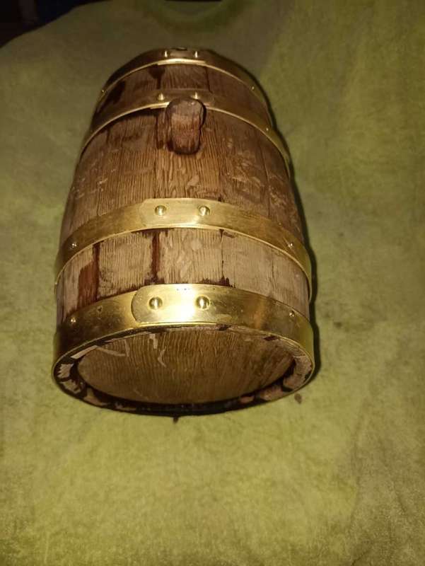 Brass wine Barrel 5 litres with wooden knob