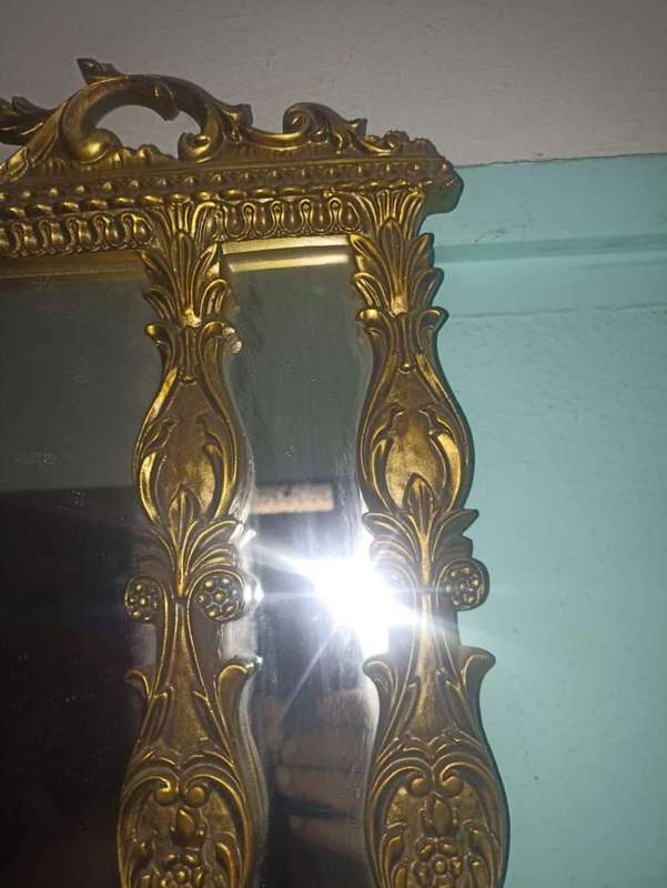 Entrance hall mirror and table