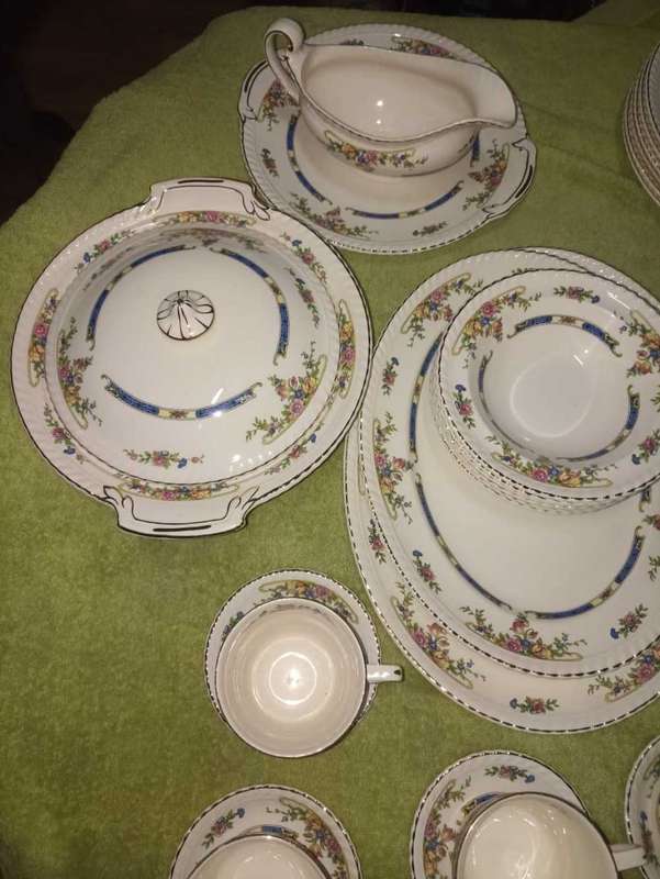 Johnson Bros dinner service Eastbourne