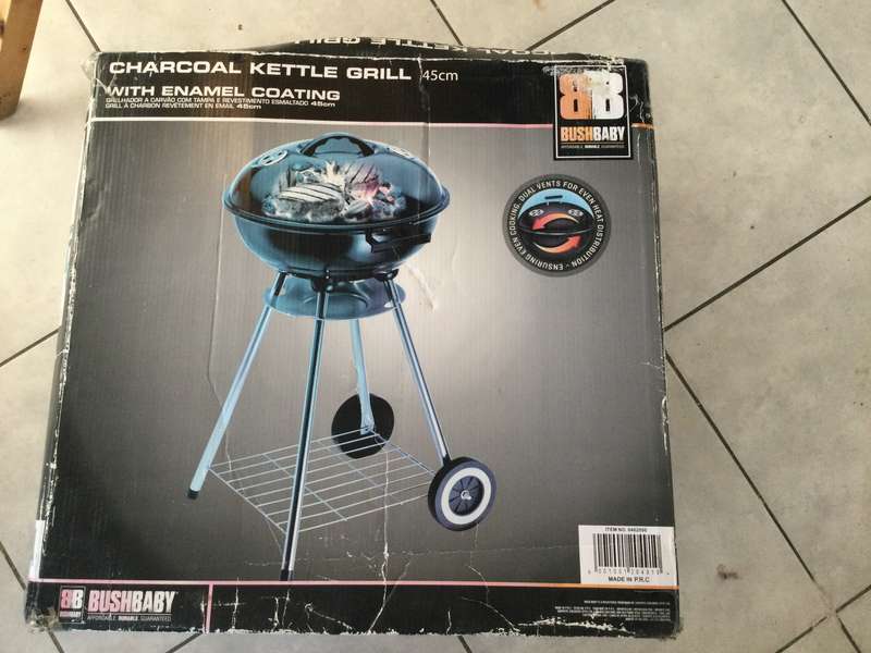 CHARCOAL KETTLE GRILL. ( 45cm )