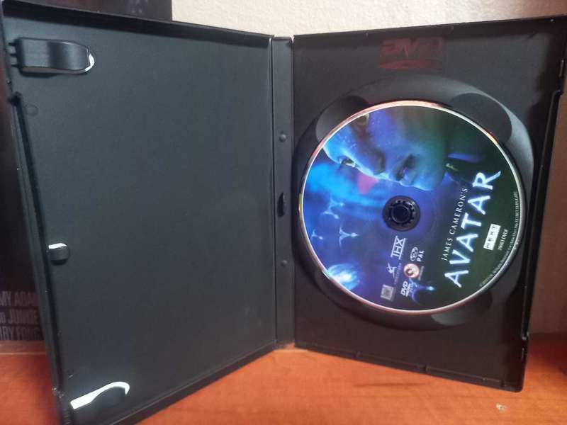 James Cameron's Avatar (DVD)
