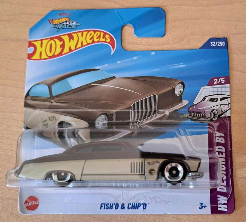 HOTWHEELS - (TREASURE HUNT) - FISH'D & CHIP'D - Metal Base
