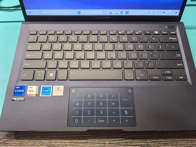 11th GEN i7-ASUS EXPERTBOOK B1400c*i7-1165G7*16GB RAM*512GB SSD*FHD*G7 GRAPHICS*