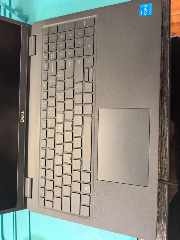 LATE ENTRY-11TH GEN-DELL LATITUDE 3520-i5-1135G7-8GB DDR4-256GB SSD-FHD
