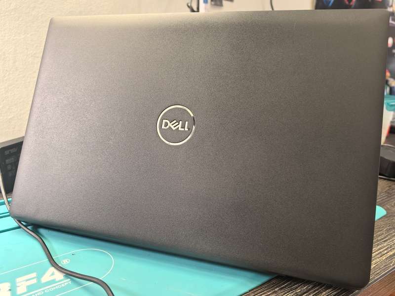 LATE ENTRY-11TH GEN-DELL LATITUDE 3520-i5-1135G7-8GB DDR4-256GB SSD-FHD